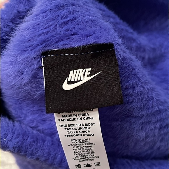 Brand New Nike Peak Beanie Knit Stretch Cuffed Cool Weather Hat Embroidered Logo - Picture 9 of 13